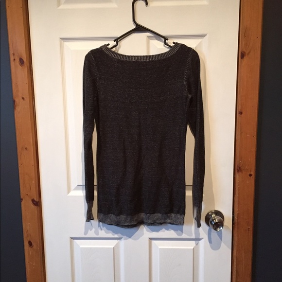 Le Chateau Sweater - Picture 2 of 2